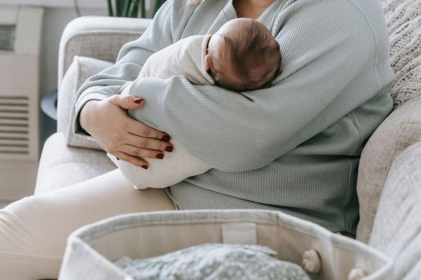 Ways to bond with your newborn
