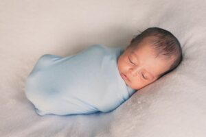 How to Swaddle a Newborn: A Simple Step-by-Step Guide